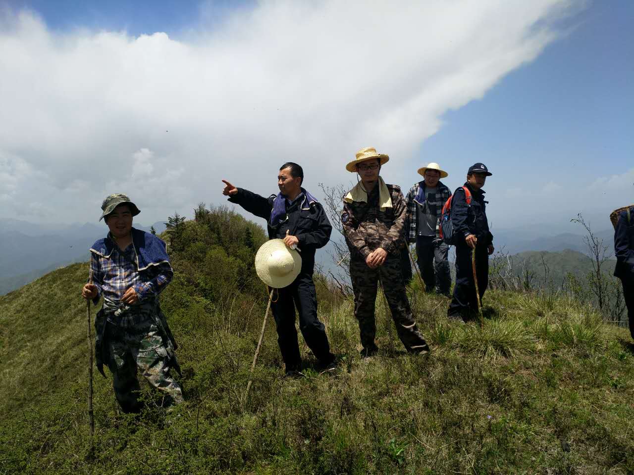 BJL平台集团-整形机器人--达芬奇系列落户伊莱美