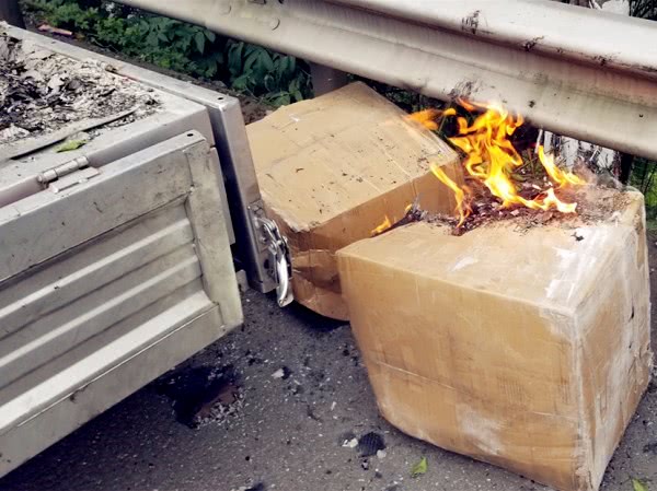 BJL官方网站-爱美的女士一定要注意，小心面部微整形致毁容