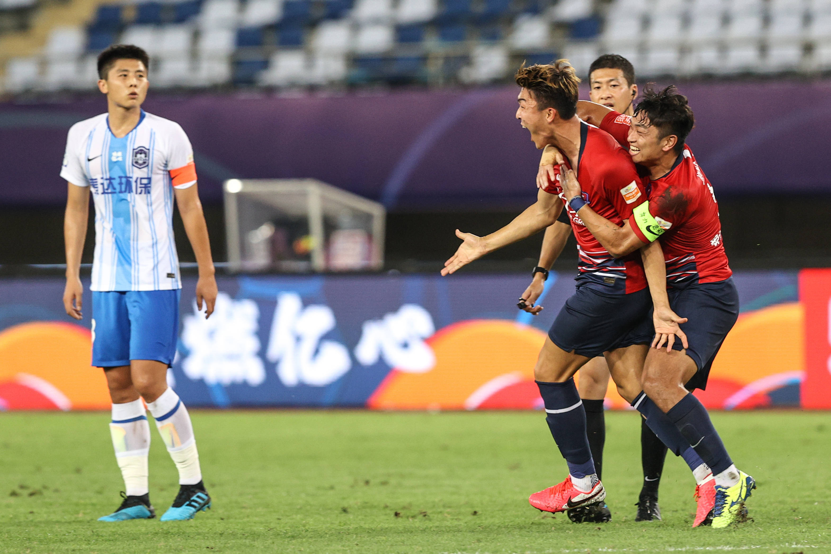 ‘BJL平台中国’
足球——中超联赛第二轮：重庆今世战平天津泰达(图3)