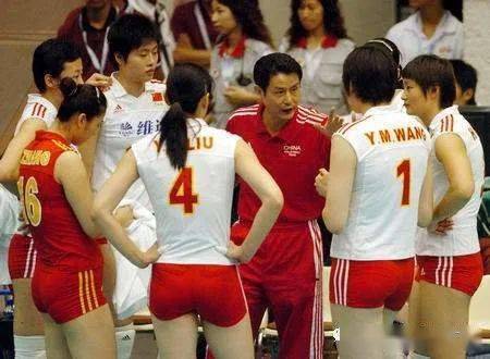 BJL平台中国-
915体坛日历丨2003 中国女排重返世界之巅(图6)